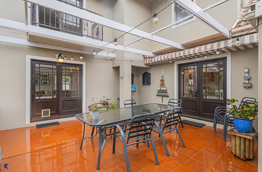 4 Bedroom Property for Sale in Country Club Western Cape